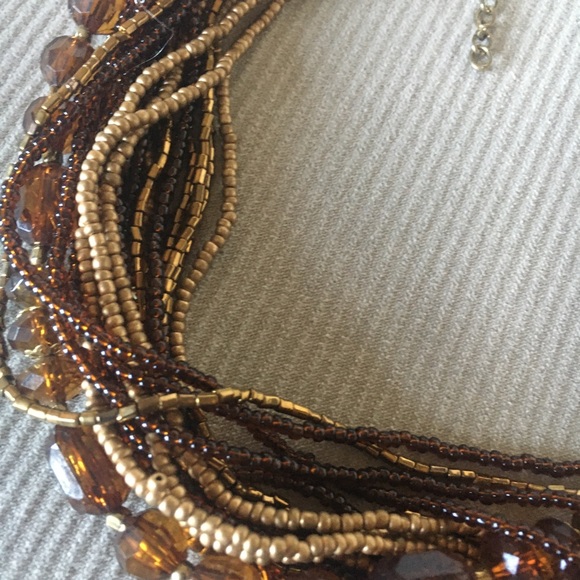 Multi strained brown choker necklace - Picture 2 of 3